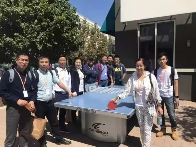 陶曉鶯董事長隨代表團到Facebook參觀考察（據說扎克伯格在工作閑暇之余會來此打乒乓）.jpg