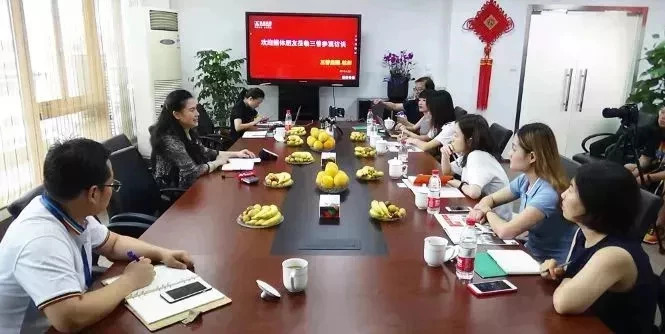 三替集團董事長陶曉鶯進行專訪報道.jpg